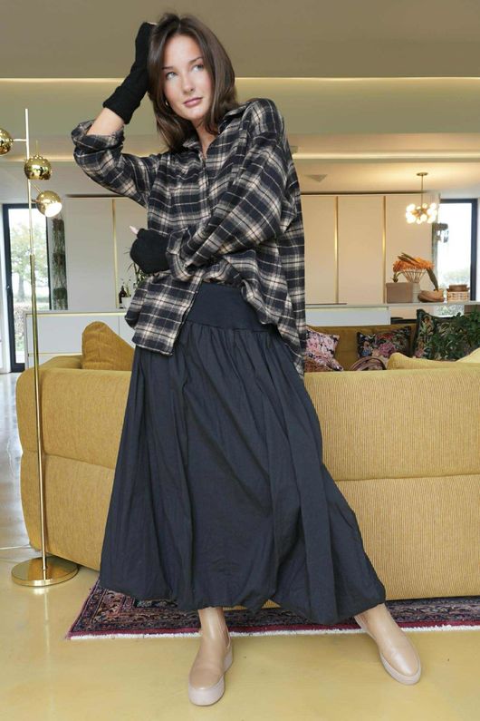 Paloma Bubble Hem Midi Skirt Black